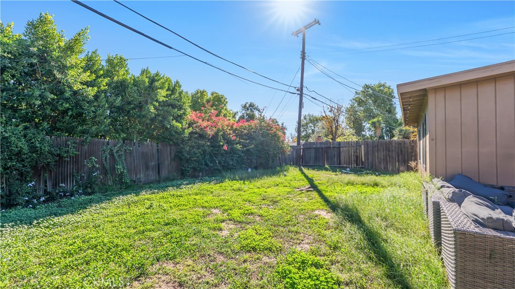 11200 Amestoy Property Photo 47