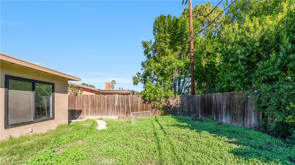 11200 Amestoy Property Photo 49