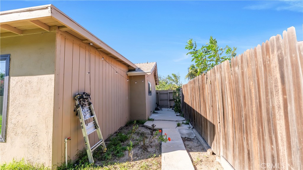 11200 Amestoy Property Photo 50