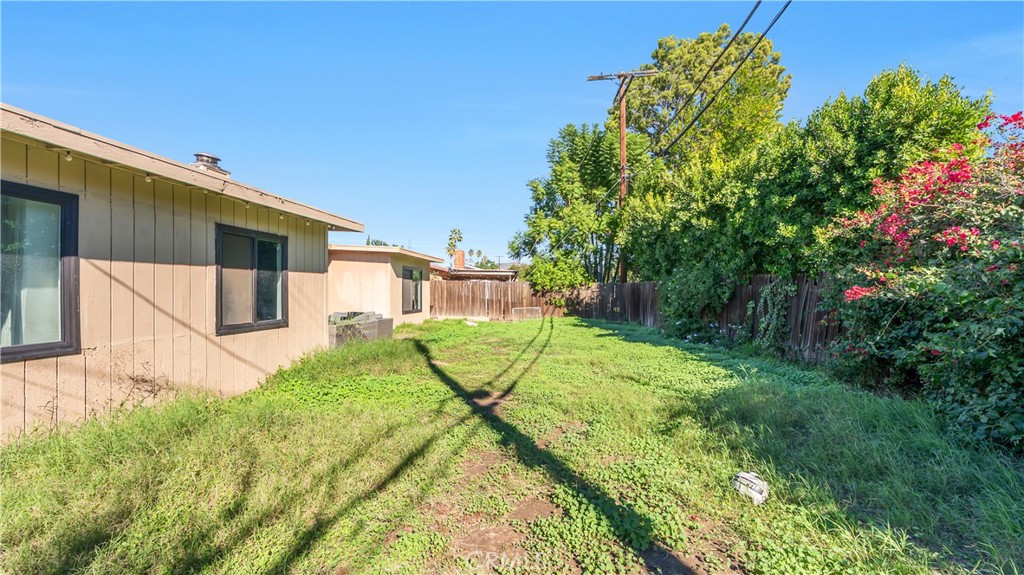 11200 Amestoy Property Photo 52