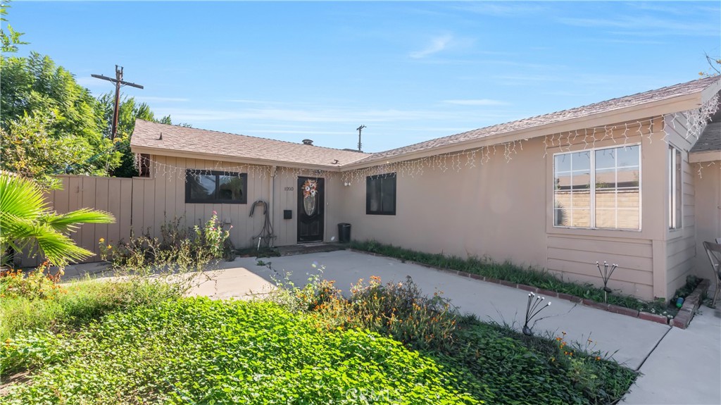 11200 Amestoy Property Photo 57