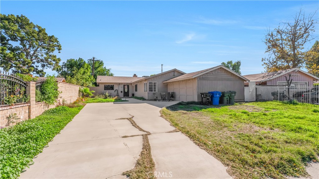 11200 Amestoy Property Photo 59