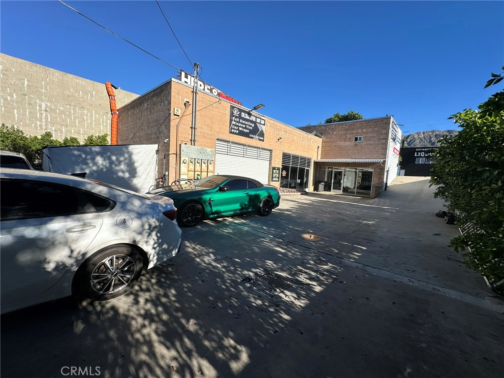 7616 Foothill Boulevard Property Photo 14