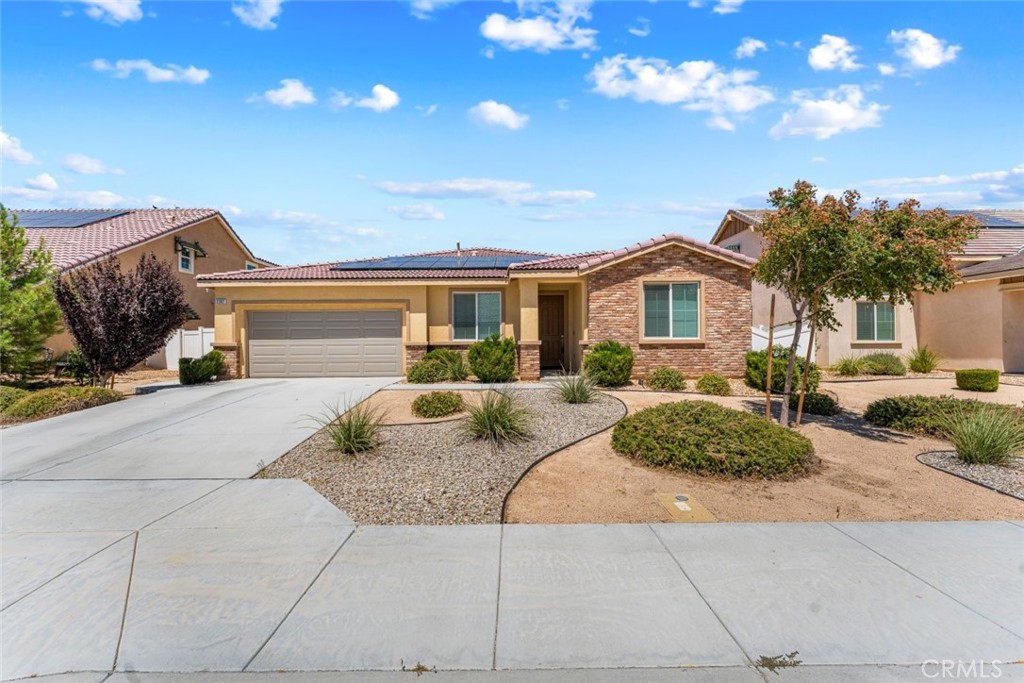 2107 Helconia Court Property Photo 2