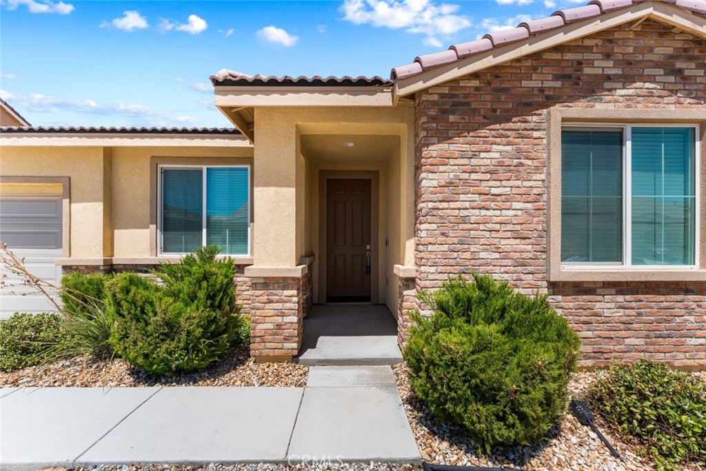 2107 Helconia Court Property Photo 5