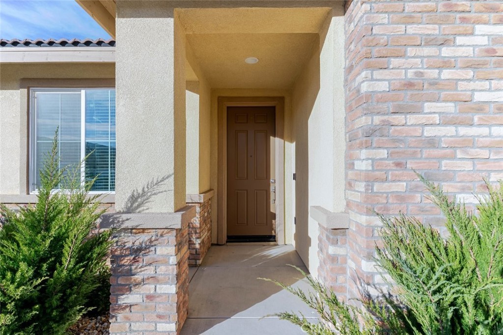 2107 Helconia Court Property Photo 6