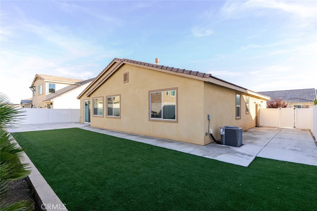 2107 Helconia Court Property Photo 44