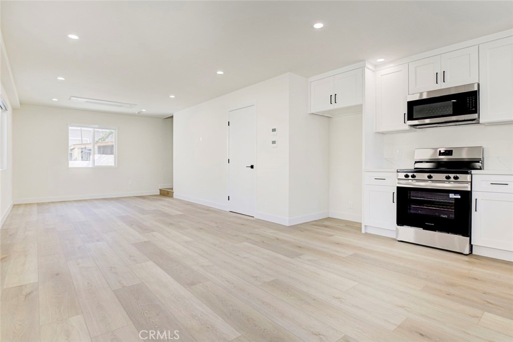 1070 Allen Avenue C Property Photo 5