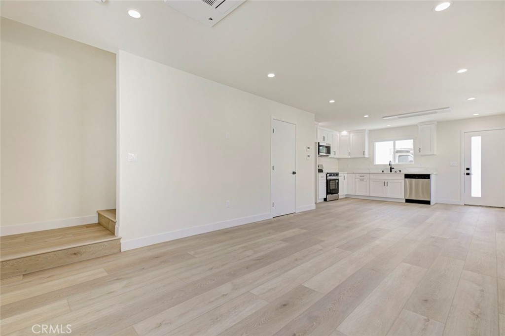 1070 Allen Avenue C Property Photo 11