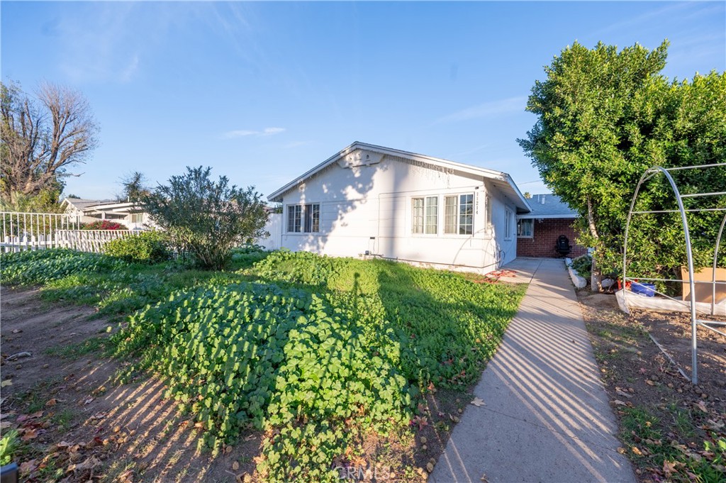 11214 Woodley Property Photo 1