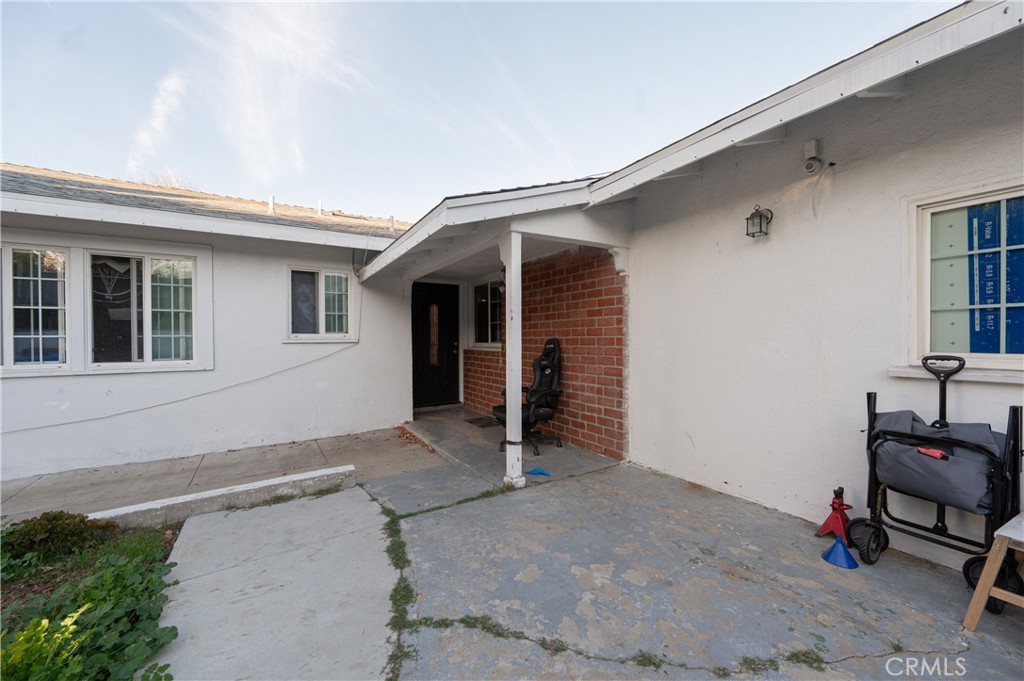 11214 Woodley Property Photo 2