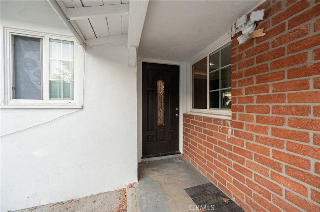 11214 Woodley Property Photo 3