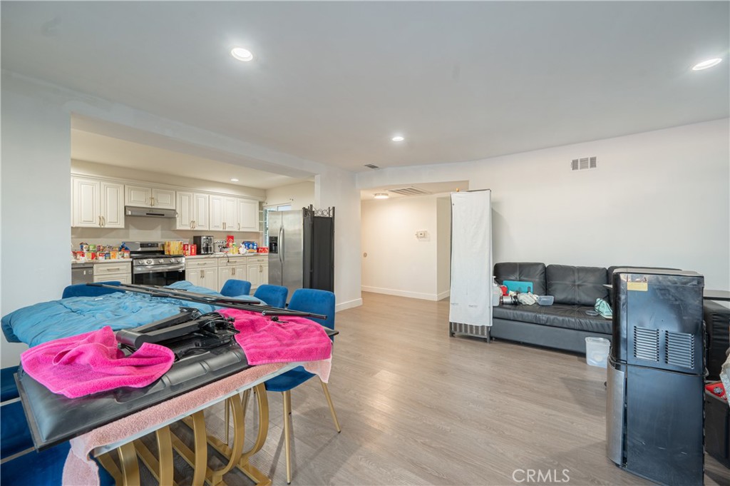 11214 Woodley Property Photo 9