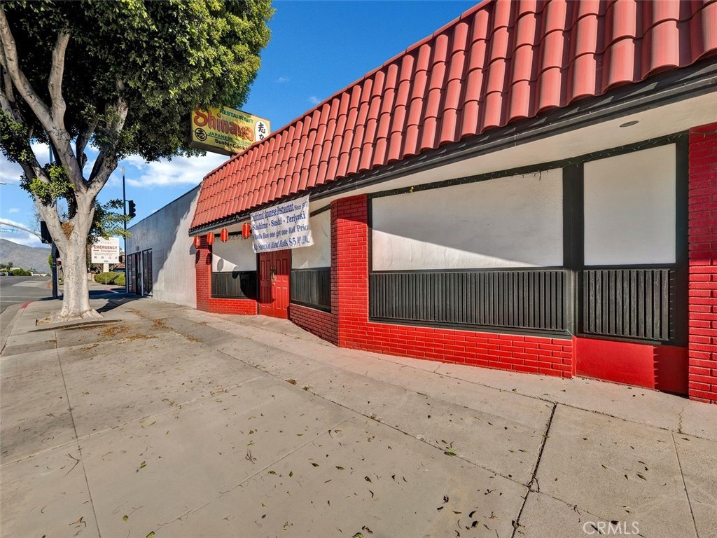 1106 S Atlantic Boulevard Property Photo 1