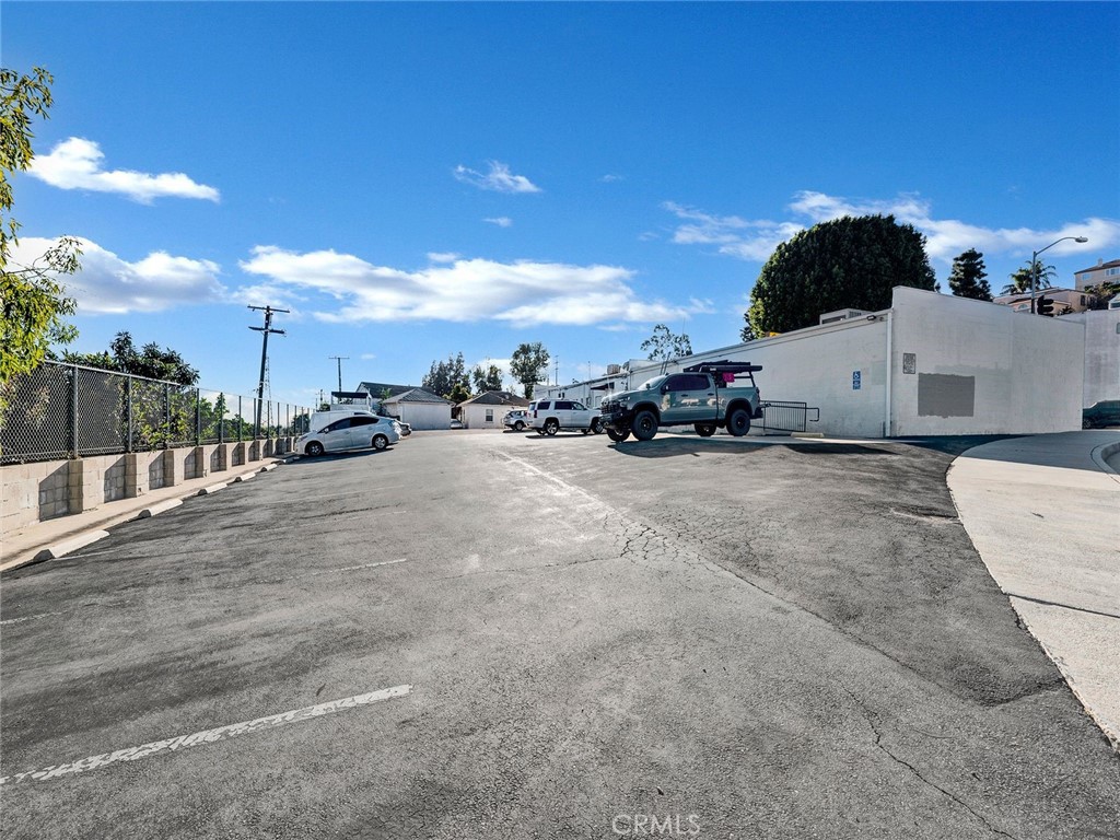 1106 S Atlantic Boulevard Property Photo 16