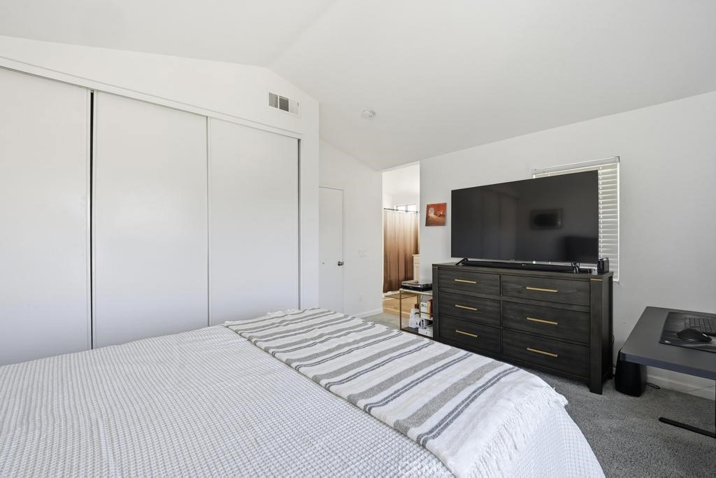 45664 Balmoral Court Property Photo 23