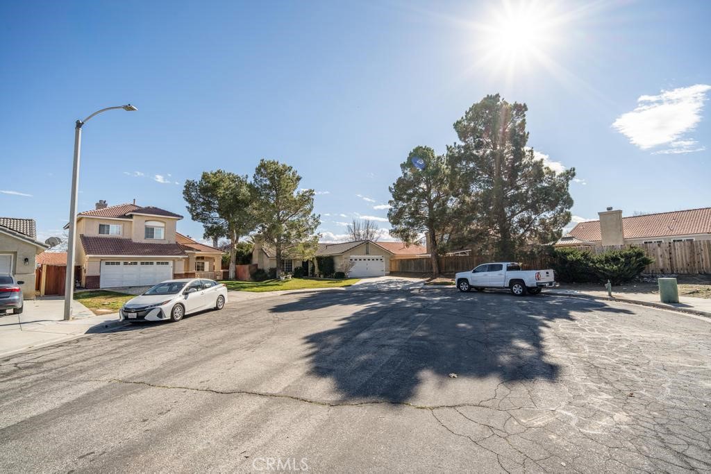 45664 Balmoral Court Property Photo 32