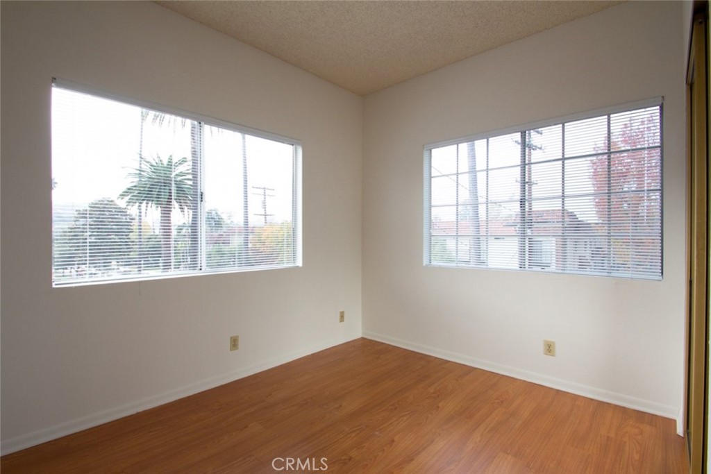404 Lincoln Avenue Property Photo 29