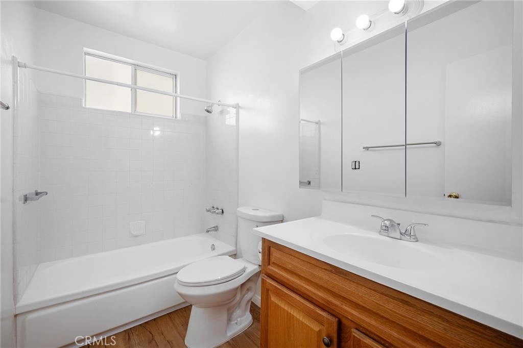 208 E Chevy Chase Drive 1 Property Photo 12