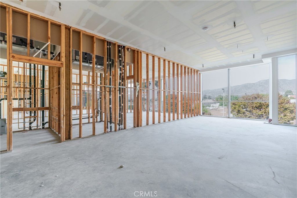 610 W Broadway 201 Property Photo 6