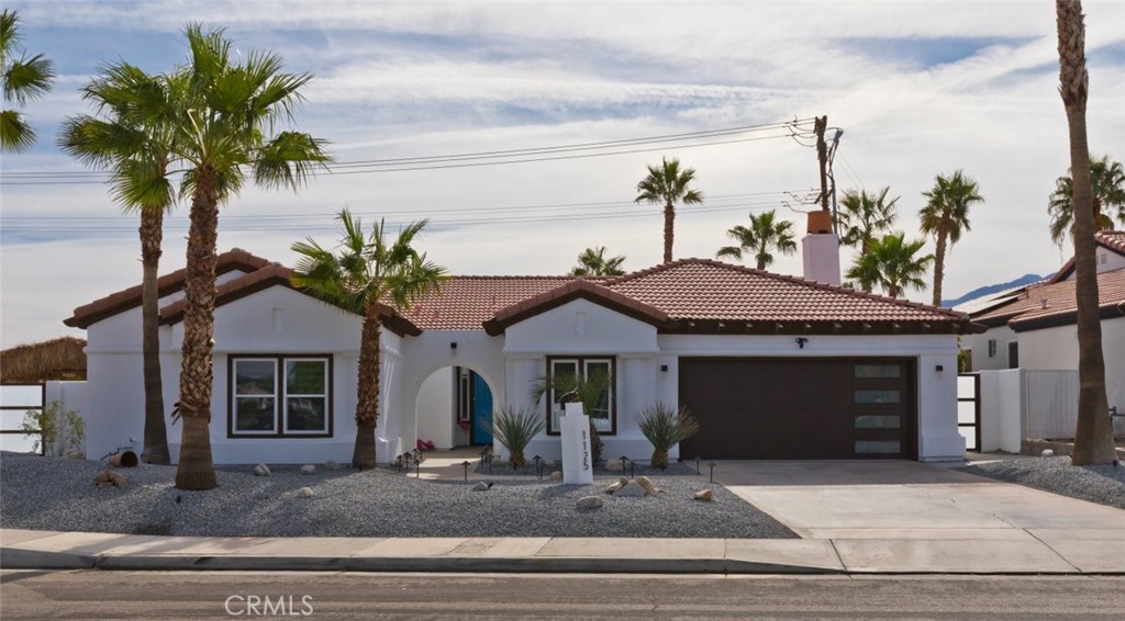 1125 E Via San Michael Road Property Photo 1