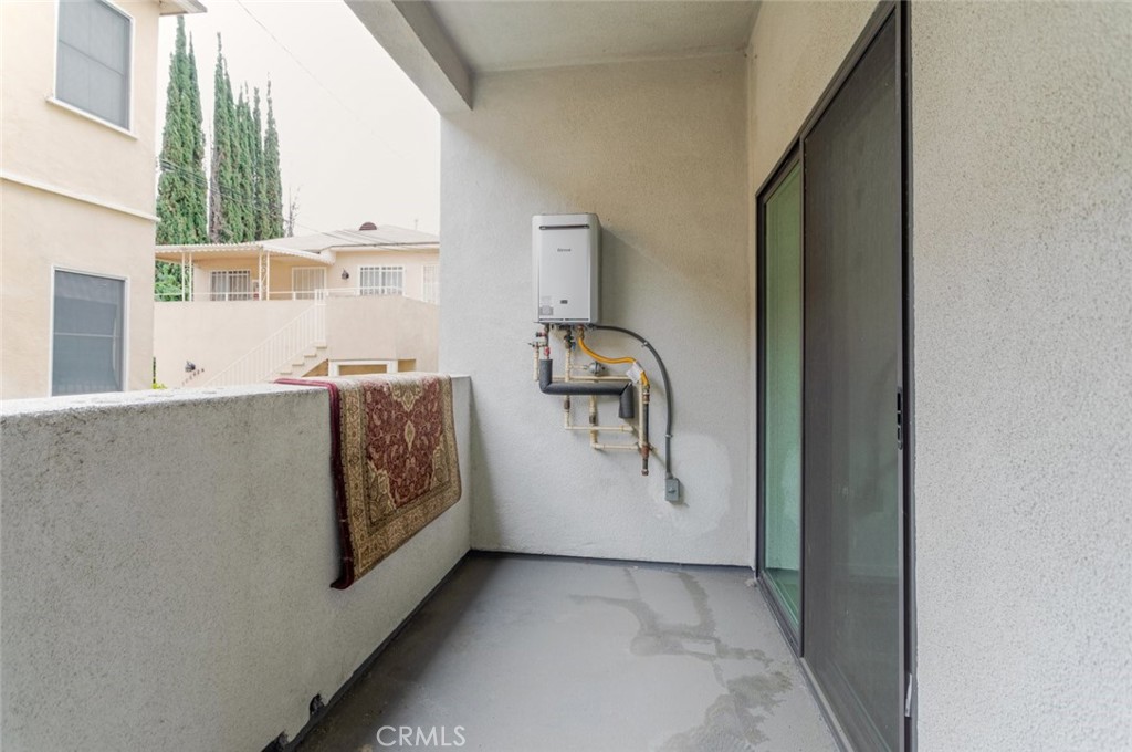10652 Whipple Street Property Photo 13