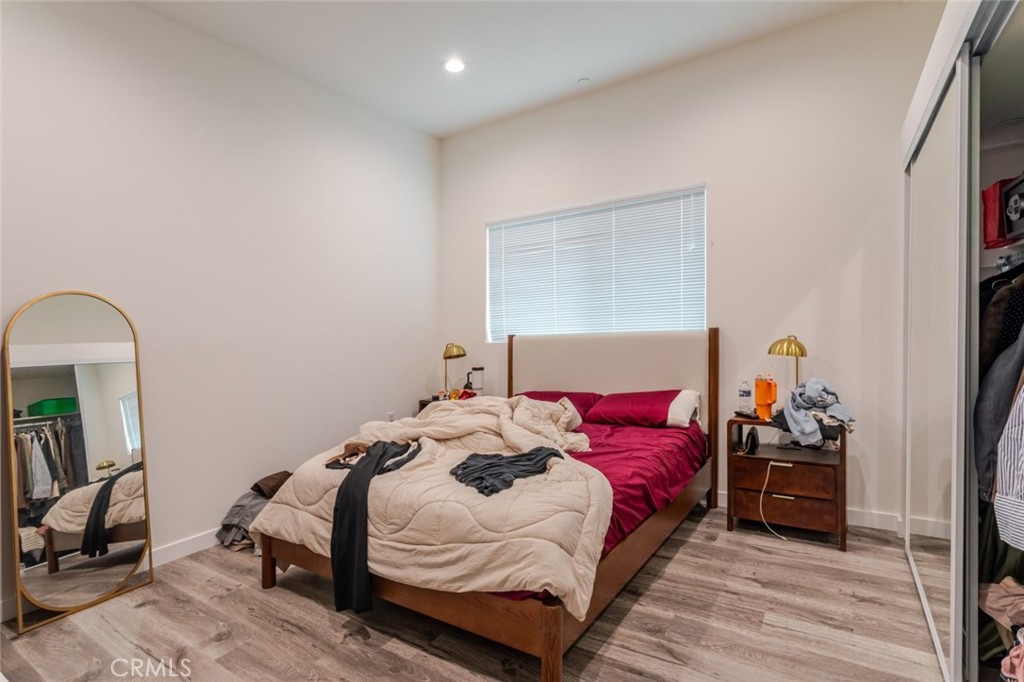 10652 Whipple Street Property Photo 18