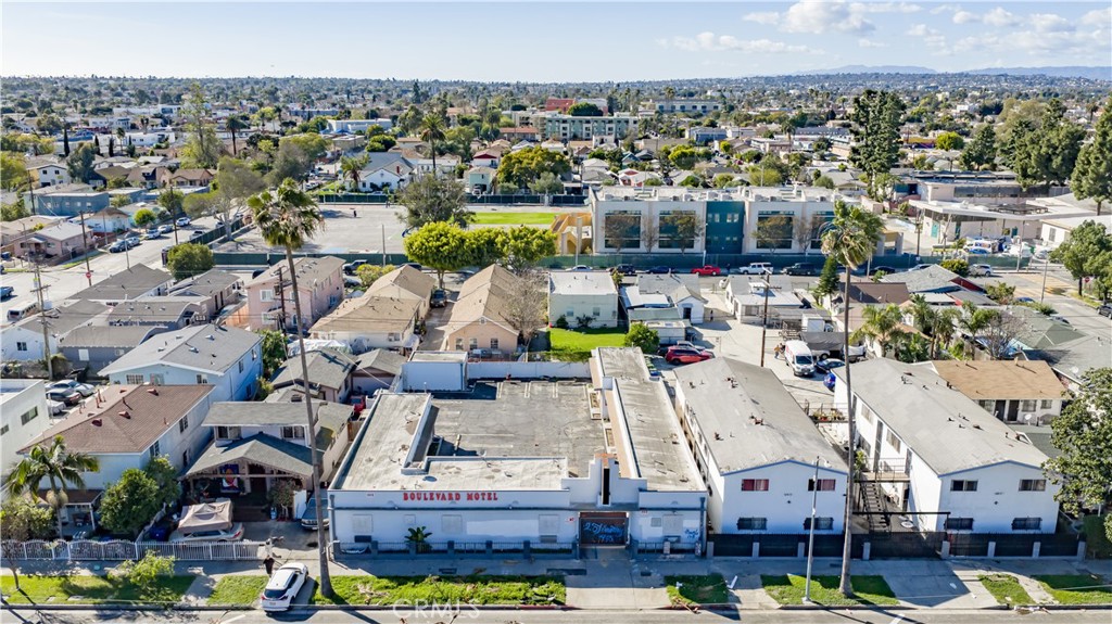 6919 S Figueroa Property Photo 7