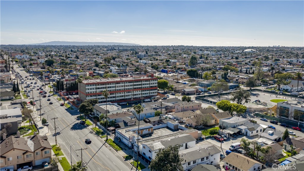 6919 S Figueroa Property Photo 9
