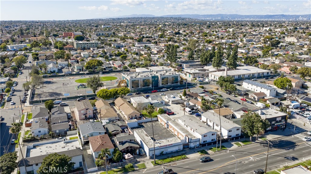 6919 S Figueroa Property Photo 18