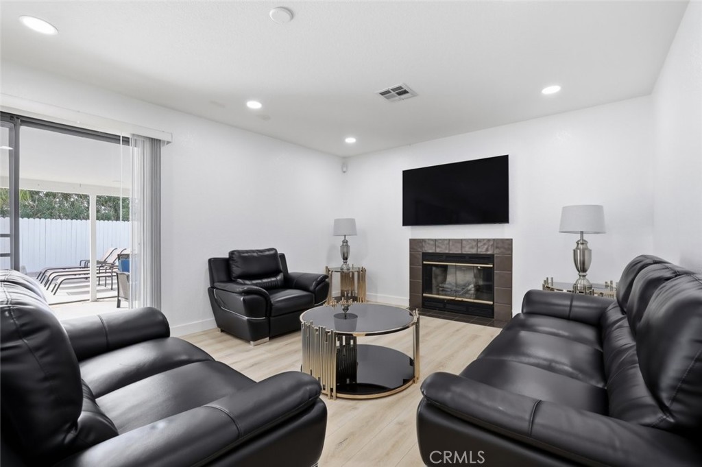 2901 E Via Escuela Property Photo 6