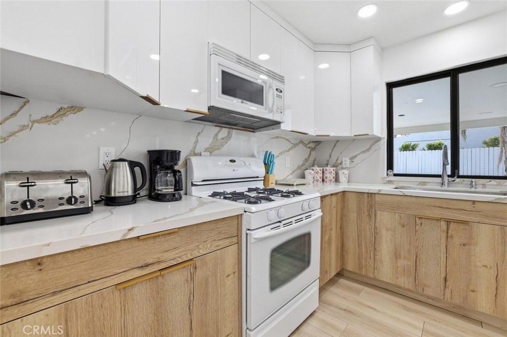 2901 E Via Escuela Property Photo 10