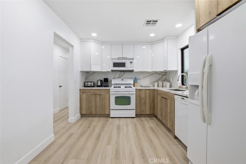 2901 E Via Escuela Property Photo 12