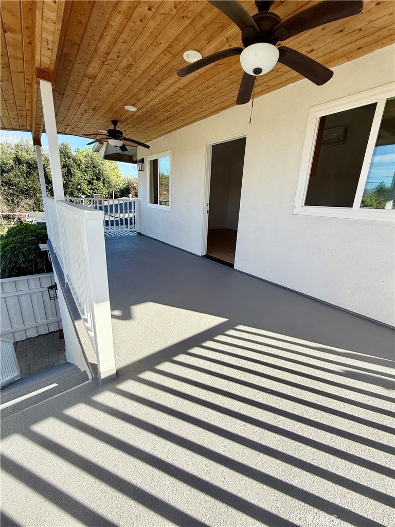 20407 Strathern 20411 Property Photo 1