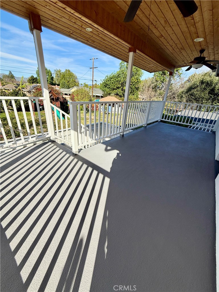 20407 Strathern 20411 Property Photo 3