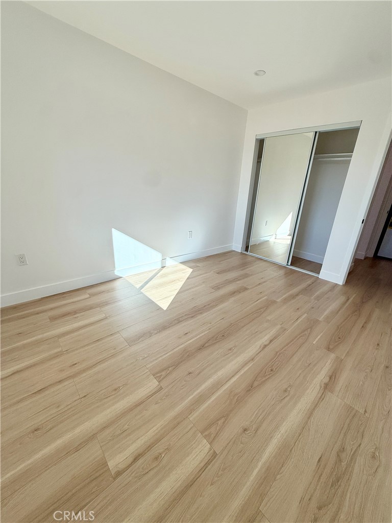 20407 Strathern 20411 Property Photo 6
