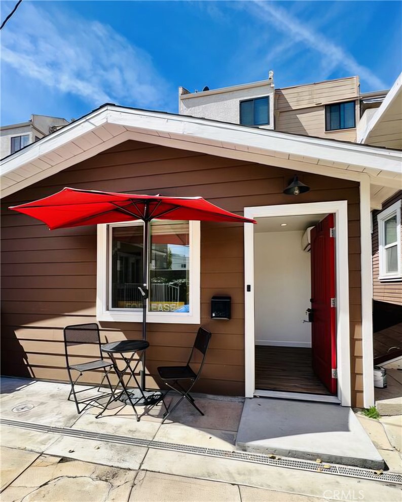 328 W California Property Photo 17