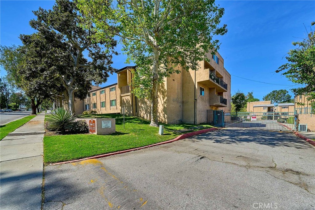 1701 Neil Armstrong 104 Property Photo 1
