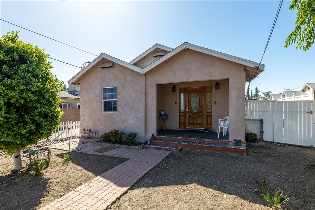 11203 SHELDON Street Property Photo 1