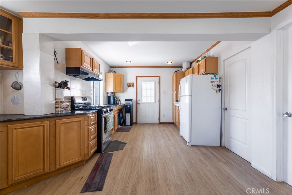 11203 Sheldon Street Property Photo 20