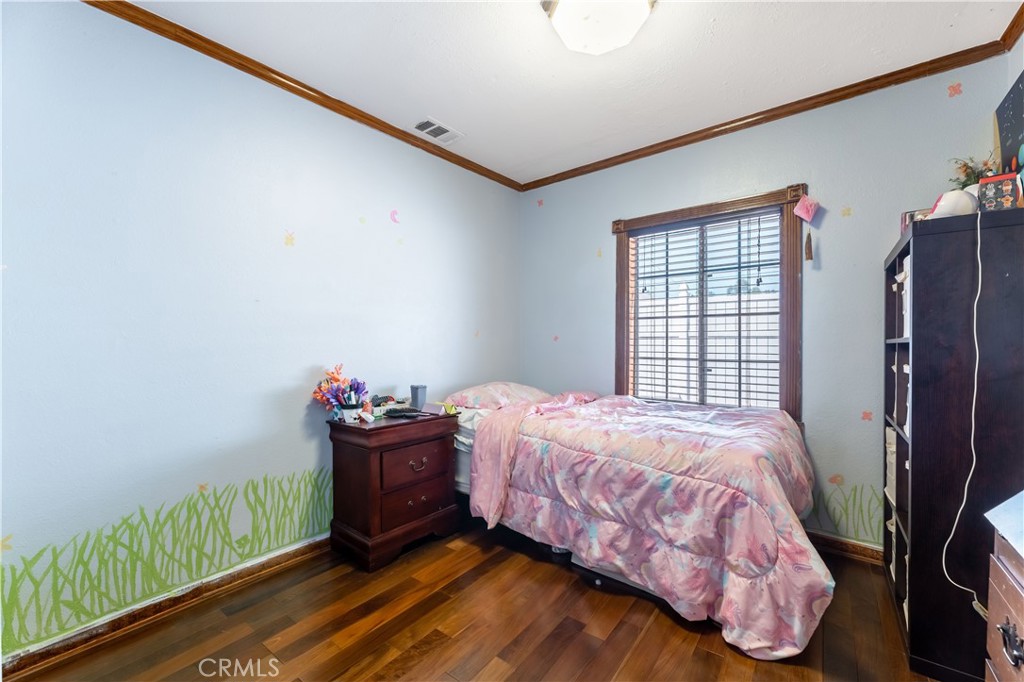 11203 Sheldon Street Property Photo 25