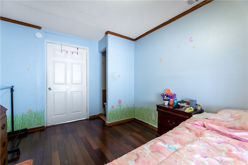 11203 Sheldon Street Property Photo 27