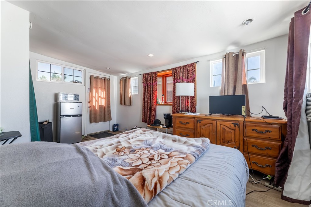 11203 Sheldon Street Property Photo 32
