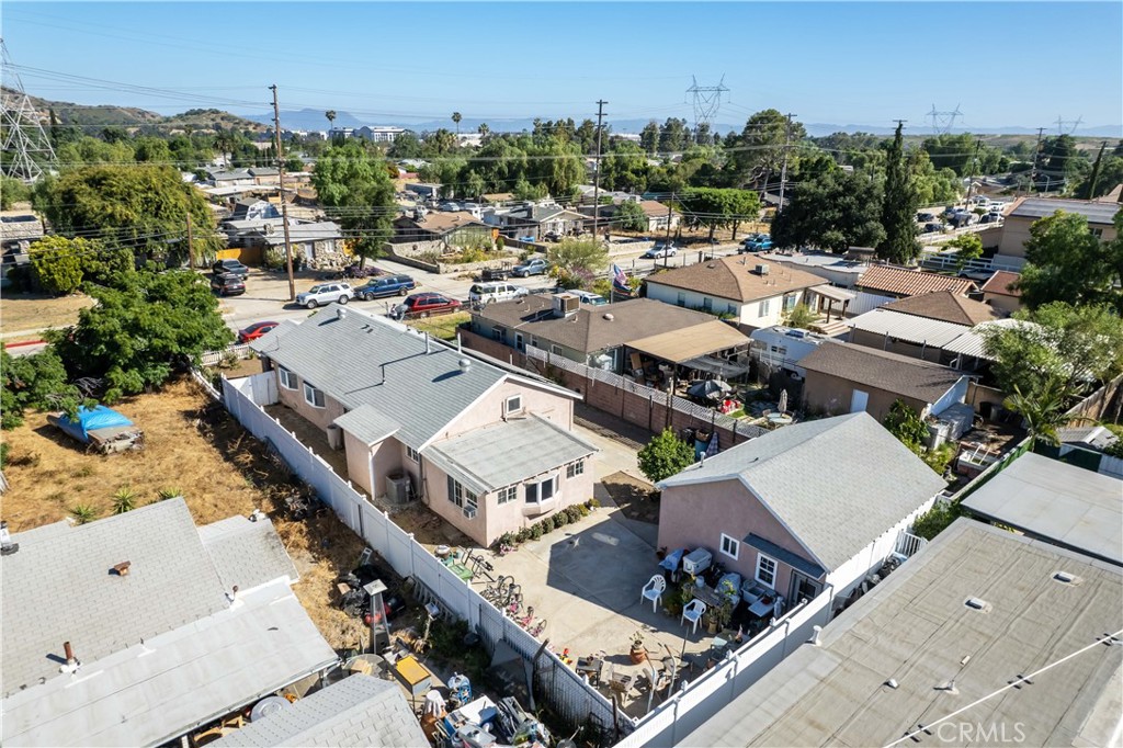 11203 Sheldon Street Property Photo 40