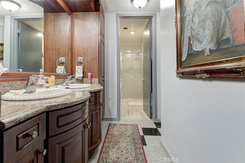 1401 Valley View 206 Property Photo 23