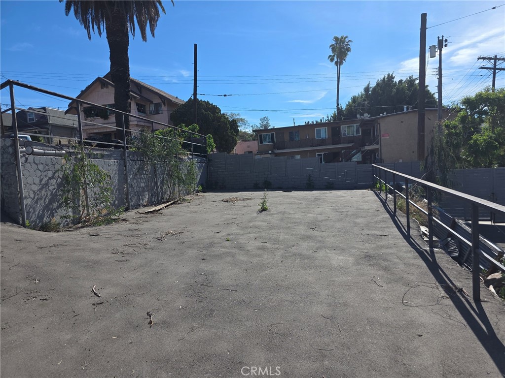 1203 E Cesar E Chavez Property Photo 35