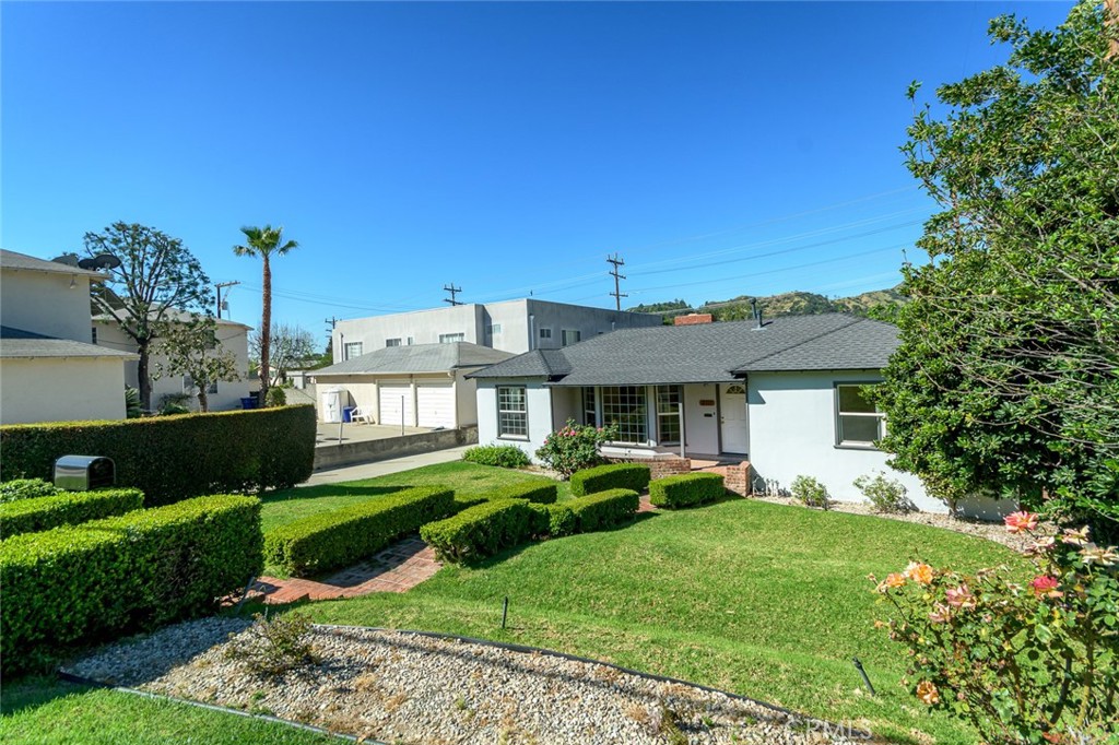 2111 N Verdugo Property Photo 3