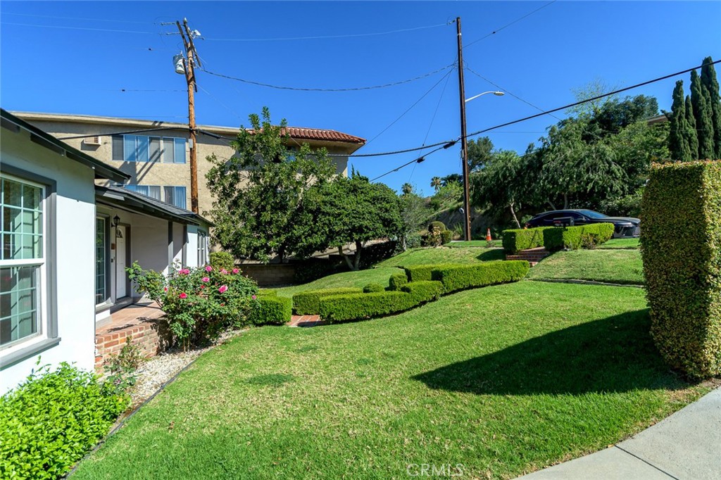 2111 N Verdugo Property Photo 7