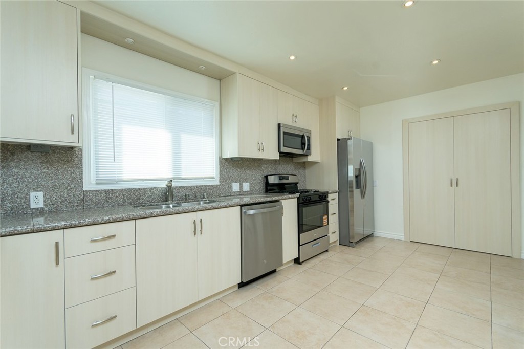 2111 N Verdugo Property Photo 21