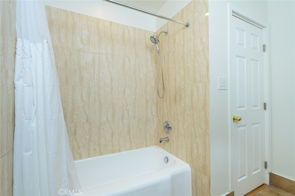 2111 N Verdugo Property Photo 34